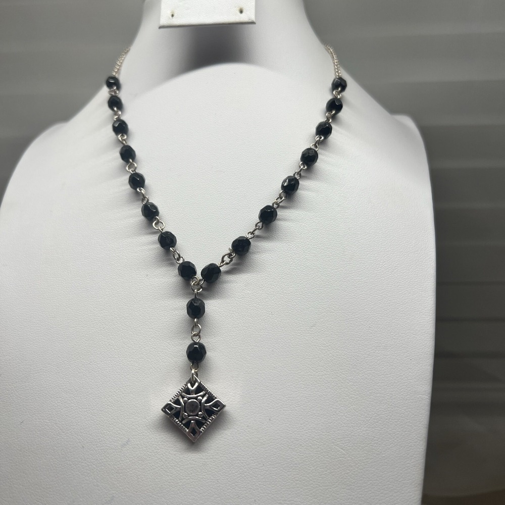 Nine West Silver Tone Pendent Necklace Black Enamel Bead  Marked NW 18"